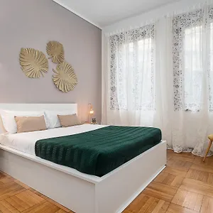 Classbnb - Two 400 Meters From The Duomo Milan